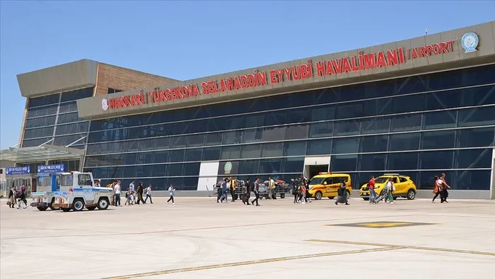 Son dakika: Hakkari Valiliği duyurdu: 18 yaşından küçüklere otobüs ve uçak bilet satışı yasaklandı! İşte nedeni... - 3