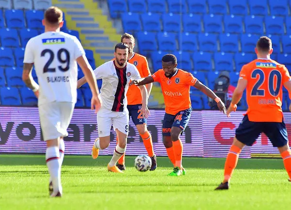 Başakşehir 0-1 Fatih Karagümrük MAÇ SONUCU ÖZET - 3