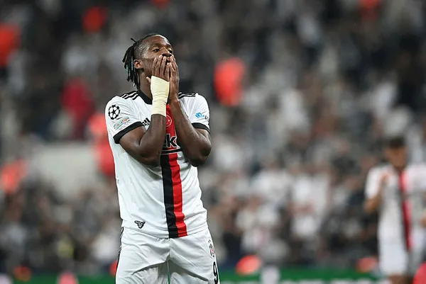 Ajax BJK şifresiz veren kanallar hangileri? Ajax Beşiktaş maçı şifresiz izleme yolları!