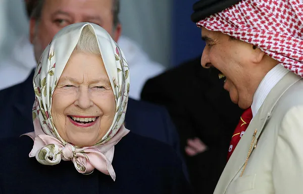 Kraliçe 2. Elizabeth’ten tepki çeken davet