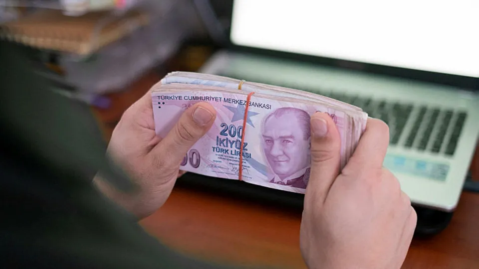 Emekliler ve geçici işçiler dikkat! Karar Resmi Gazete'de yayımlandı! Milyonların hayali gerçek oldu