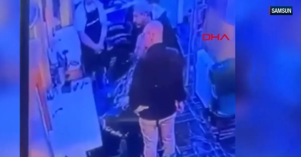 Kardeşinin tıraş olurken ensesinden vurdu!