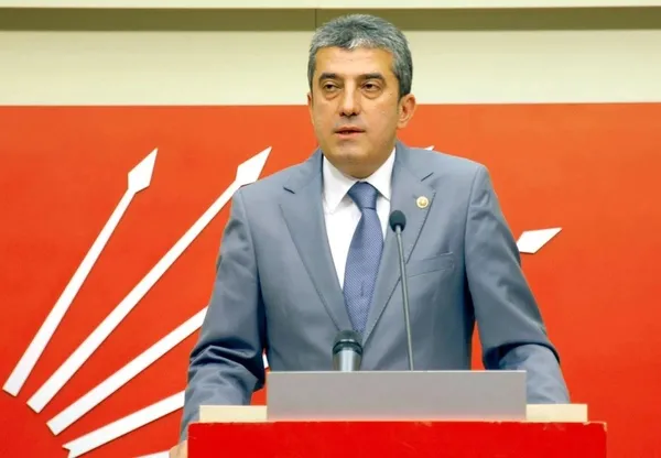 Ekrem İmamoğlu delege avında! Koltuk için tüm tuşlara basıyor