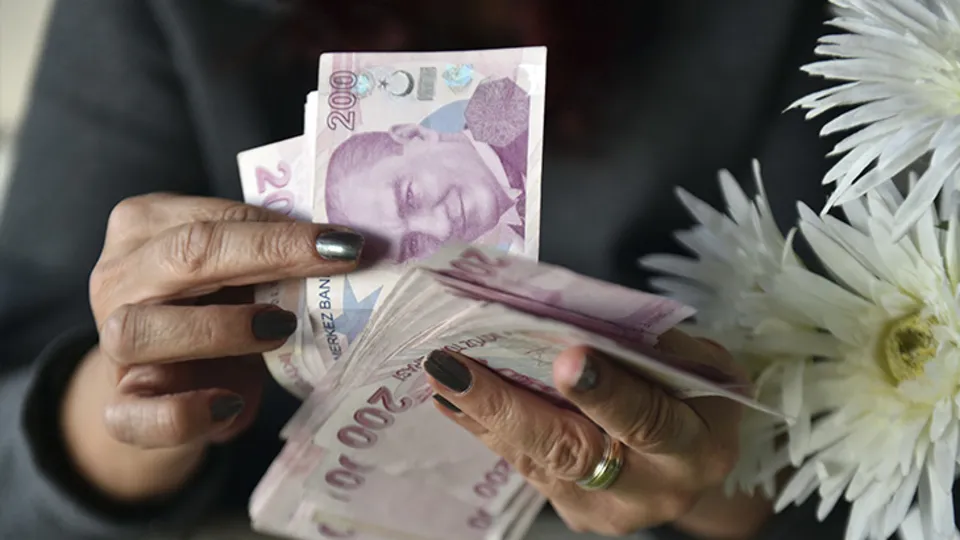 Ev kadınları nasıl emekli olacak? İşte çalışma hayatında 5 büyük reformun detayları