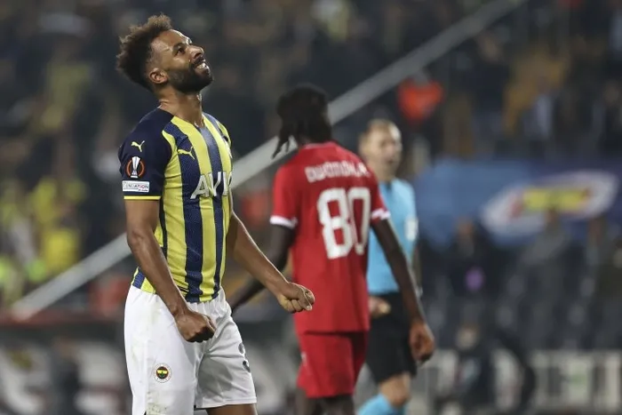 Fenerbahçe’de ilk ayrılık gerçekleşiyor! Devre arasında kadroda büyük revizyon olacak
