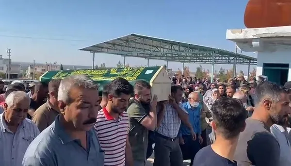 sac-ekimi-yaptirirken-oldu-4-zanliya-6-yil-hapis-1634819265095.jpg Saç ekimi yaptırırken öldü: 4 zanlıya 6 yıl hapis - 1