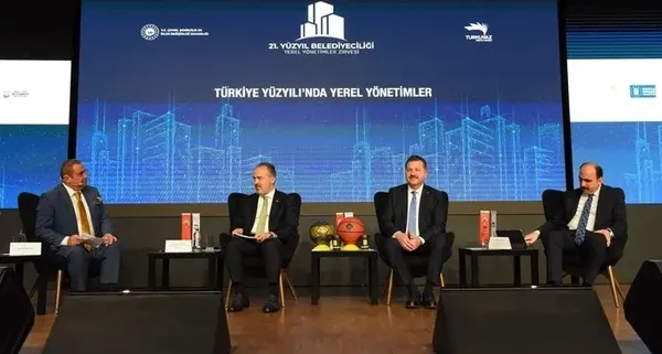 Turkuvaz Medya’da 21. Yüzyıl Belediyeciliği Yerel Yönetimler Zirvesi! Çevre, Şehircilik ve İklim Değişikliği Bakanı Mehmet Özhaseki açıklamalarda bulunuyor