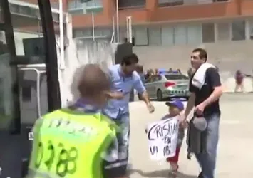 Ronaldo lösemili çocuğu sevindirdi