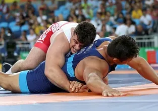 Rıza Kayaalp'dan gümüş madalya