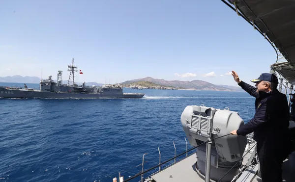 Son dakika | Milli Savunma Bakanı Hulusi Akar’dan Yunan parlamenterlere sert tepki: Kavga etmek istiyorsunuz