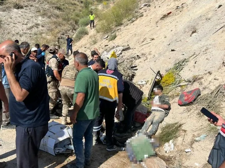 Kars'ta korkunç kaza! Yolcu otobüsü Karakurt Viyadüğü'nden aşağı uçtu! Ölü ve yaralılar var