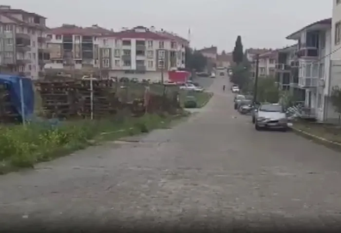kutahyada-korkutan-deprem-afad-buyuklugunu-45-olarak-duyurdu-son-depremler-1745558260157.jpeg Kütahya'da 4,5 büyüklüğünde deprem meydana geldi (DHA)