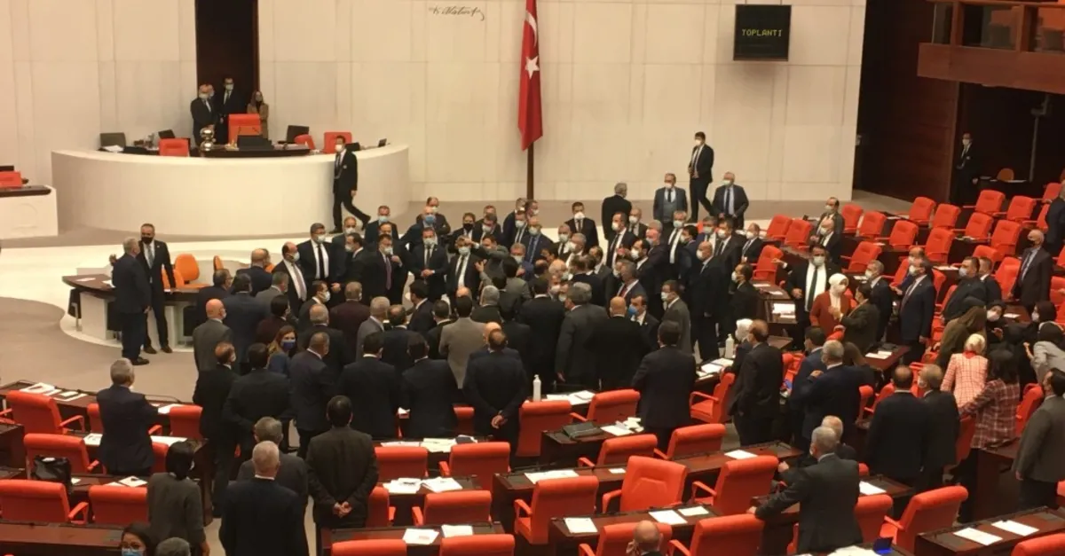 TBMM arbede | AK Parti ile CHP arasındaki tartışmaya HDP de karıştı...