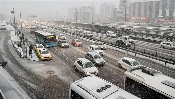 istanbul-yarin-okullar-tatil-mi-12-ocak-istanbul-kar-tatili-var-mi-istanbul-valiligi-kar-tatili-aciklamasi-geldi-mi-1641909277915.jpg 13 Ocak İstanbul yarın okullar tatil mi? İstanbul kar tatili haberi geldi mi? İstanbul Valilik MEB kar tatili... - 2