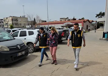 Adana'da parkta çocuğa hırsızlık yaptıran kadın tutuklandı