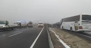 Zincirleme kazada çok sayıda yaralı var