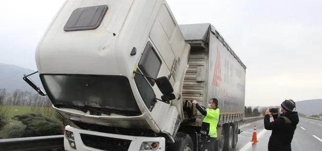 Düzce-Sakarya il sınırı TEM otoyolunda kozmetik hammaddesi yüklü kamyonda korkutan yangın