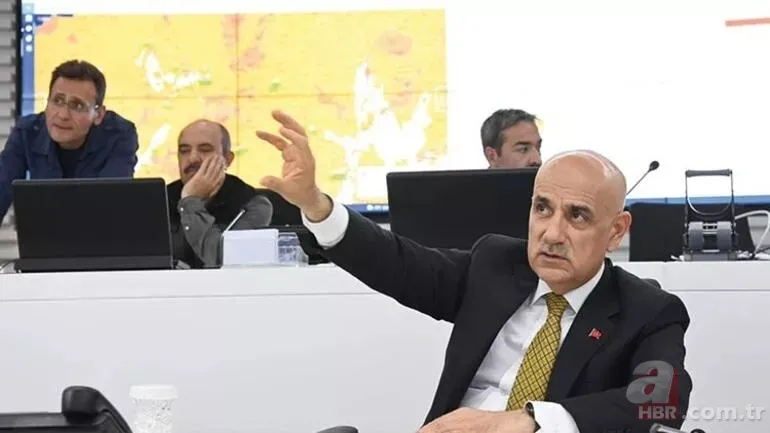 Marmaris'te orman yangını! Havadan ve karadan müdahale sürüyor | Bölgeye yakın yerleşim alanındaki evler tahliye edildi | A Haber bölgede 19