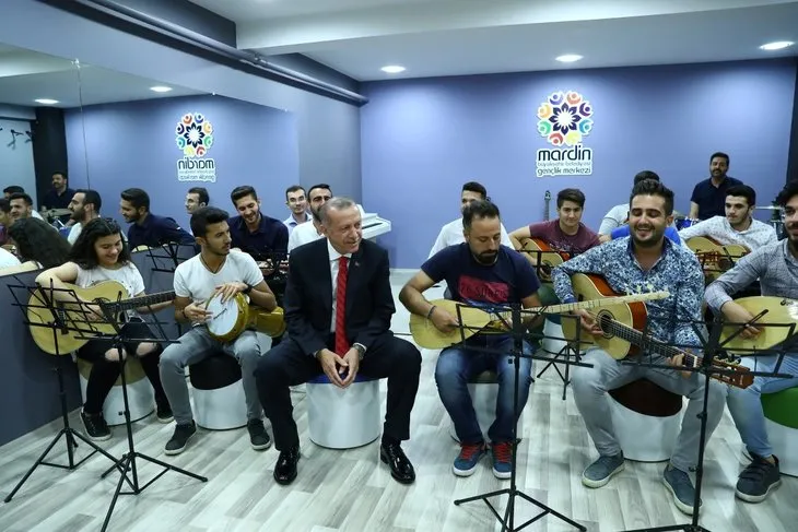 Cumhurbaşkanı Erdoğan Mardin’de gençlik merkezini ziyaret etti