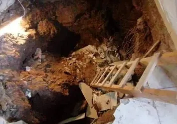 Kanepede uyurken çukura düştü! 8 ev daha tehlike altında