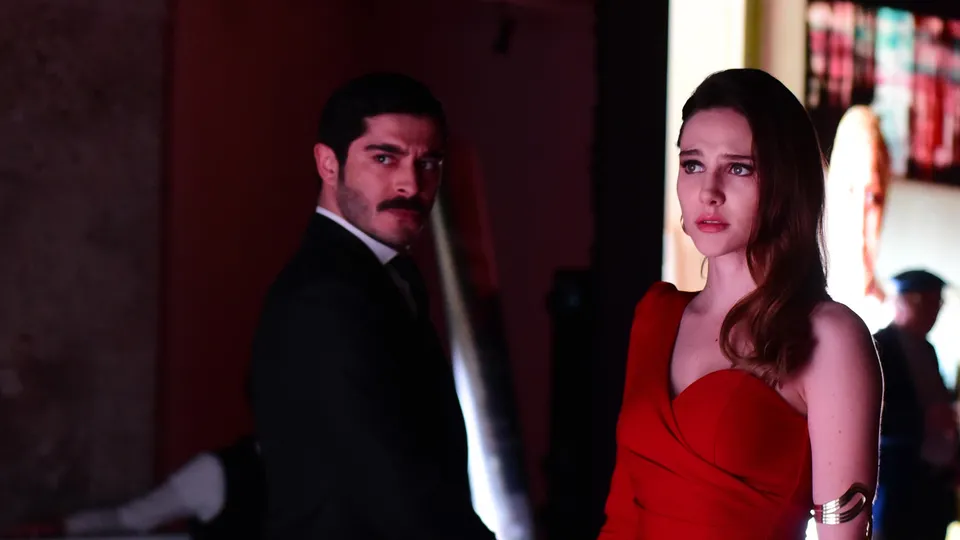 Maraşlı’nın yeni bölümü nefesleri kesti! Ölümcül pusu! Hain Mahur’un babası mı?