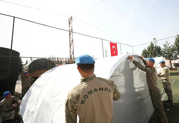 milli-savunma-bakani-hulusi-akardan-mehmetcike-iftiraya-tepki-fedakarlikla-ve-azimle-calisiyoruz-1677672384426.jpg Milli Savunma Bakanı Hulusi Akar'dan Mehmetçik'e iftiraya tepki! Fedakarlıkla ve azimle çalışıyoruz - 7