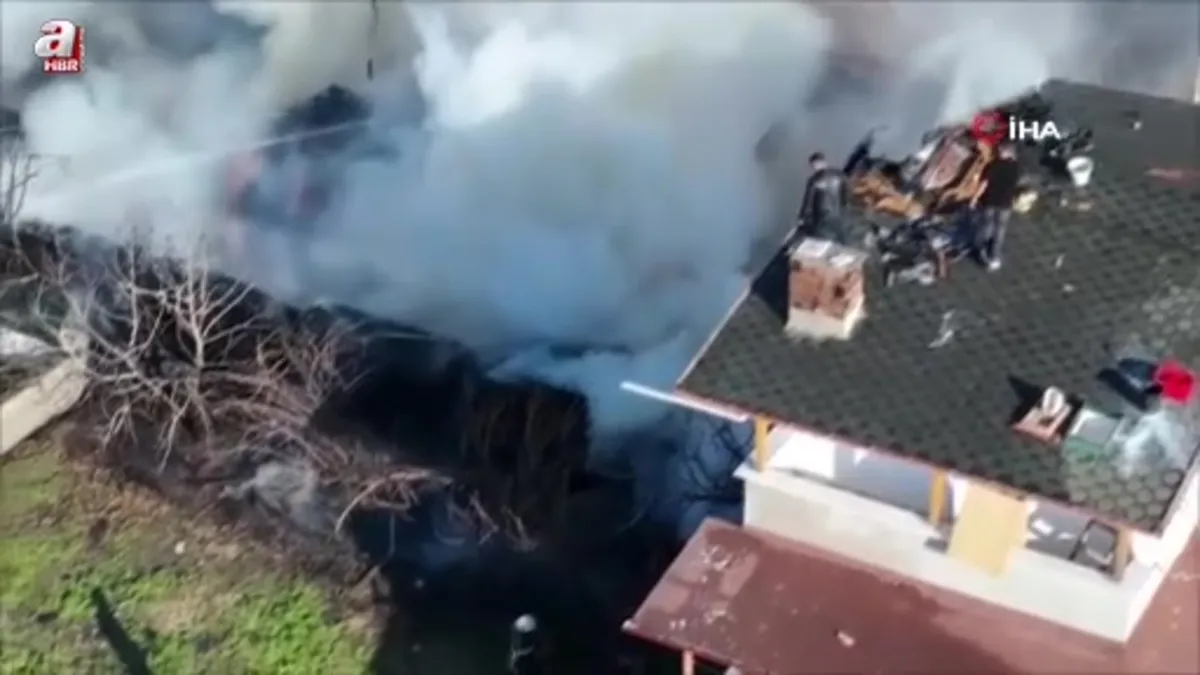 Tekirdağ'da pazarda çıkan yangın 3 eve sıçradı