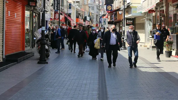 Sokağa çıkma kısıtlaması başladı! Ne zaman sona eriyor? Kimler muaf olacak? Kısıtlama döneminde nereler açık olacak?