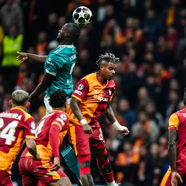 Aslan İngiliz devine diz çöktürdü!