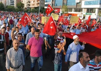 Batman 'Teröre lanet kardeşliğe davet' için yürüdü