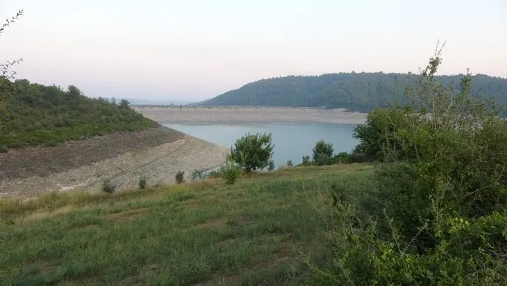 50 yıl önce inşa edilen Mehmetli Barajı alarm veriyor! Sular çekildi kuraklık baş gösterdi