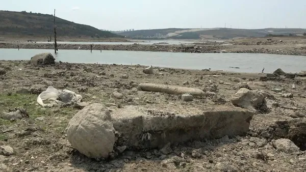 1692969204482.jpg İstanbul'un en eski yerleşim yeri: Asırlık mezar ortaya çıktı - 5