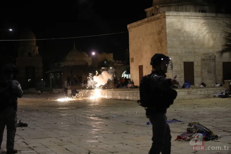 Terörist İsrail Mescid-i Aksa'da kan döktü! Yüzlerce yaralı var! İşte son görüntüler 12