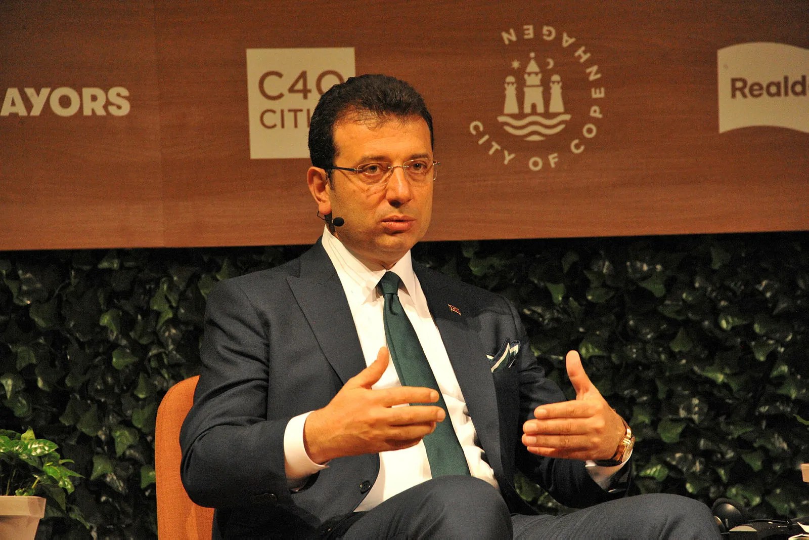 Ekrem İmamoğlu bebek katillerine tek laf etmeden ‘Barış’ istedi!