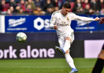 Real Madrid'de Luka Joviç karantinadan kaçtı!