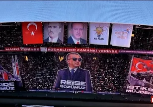 Gençlerden Başkan Erdoğan'a sevgi seli: "Türkiye yüzyılı gençlerin omuzlarında yükselecek"