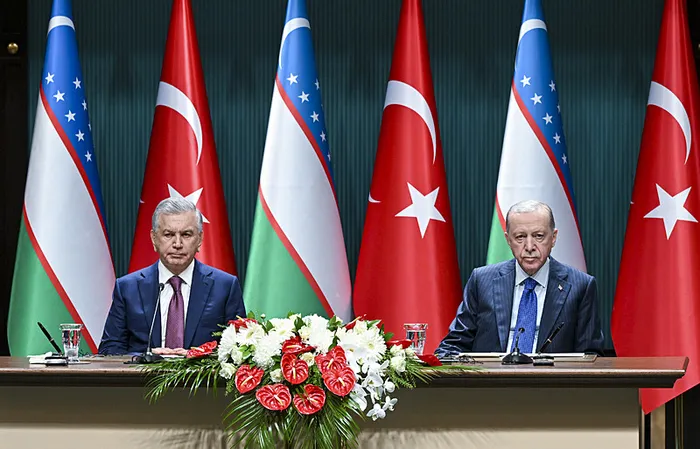 baskan-erdogan-ozbekistan-cumhurbaskani-mirziyoyev-ile-ortak-basin-toplantisinda-aciklamalarda-bulundu-1717692961707.jpg Başkan Erdoğan Özbekistan Cumhurbaşkanı Mirziyoyev ile Ortak Basın Toplantısı'nda açıklamalarda bulundu - 3