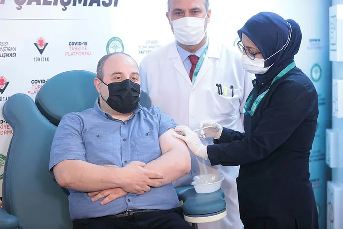 Son dakika: Sanayi ve Teknoloji Bakanı Mustafa Varank'tan yerli aşı açıklaması! Yan etki görüldü mü? - 7
