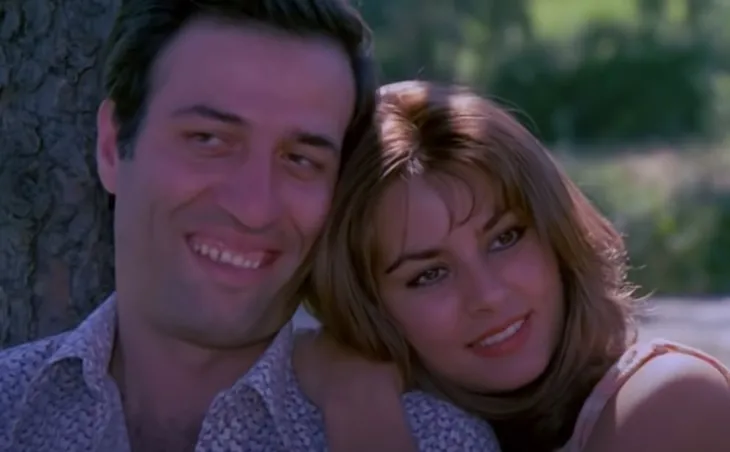 Yesilcam Unutulmazi Devlet Kusu Filminin Aynur U Serpil Cakmakli Sosyal Medyayi Salliyor