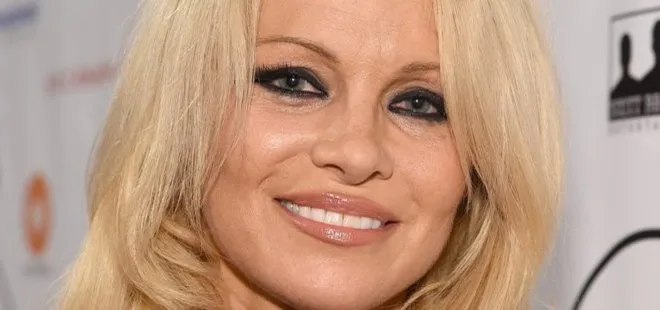 Pamela Anderson FBI’ın hedefinde