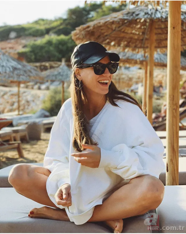 Serenay Sarıkaya adım adım takip edilip saldırıya uğradı! Sevgilisi Umut Evirgen soluğu orada aldı 21