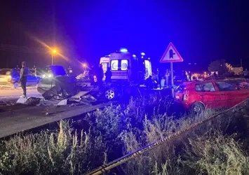 Burdur'da katliam gibi kaza! 2 kişi öldü yaralılar var