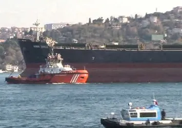 İstanbul Boğazı'nda yürekler ağza geldi