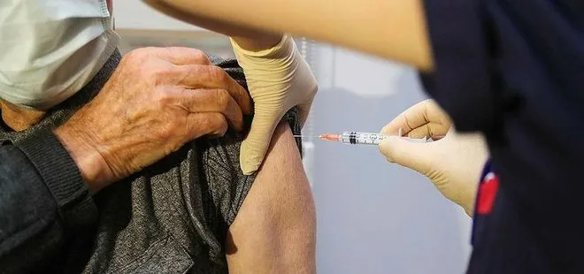 Türkiye’de aşı seferberliği! 75 yaş üzerindeki kişilerin aşılanmasına başlandı
