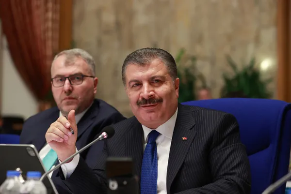 Bakan Koca’dan SMA açıklaması: İkinci bir ilaç kullanıma alınıyor