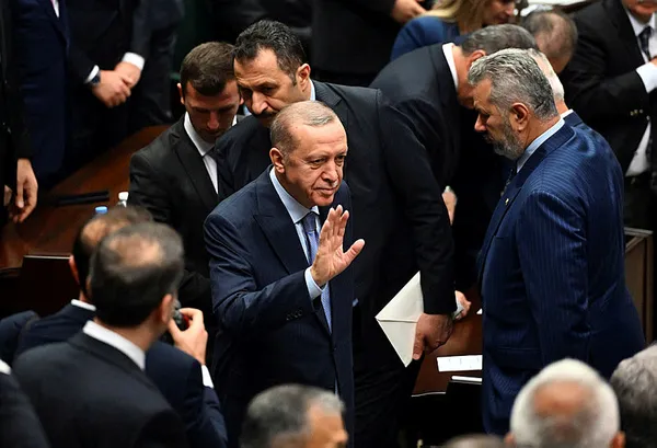 Başkan Erdoğan Davos’taki o anı ilk kez anlattı! Ahmet Davutoğlu ve Babacan’a sert sözlerle yüklendi: Biz dimdik ayaktayız