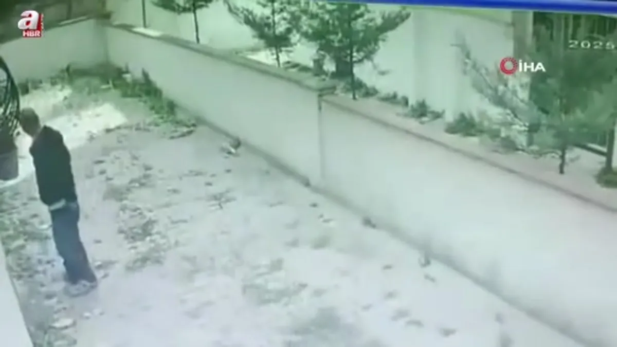 Kartal’da pencereden sürünerek girdiği iş yerinden hırsızlık yaptı