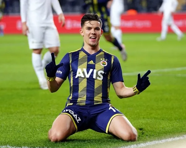 Son dakika: Milli takım tercihini açıkladı! Fenerbaçe'nin yıldızı Ferdi Kadıoğlu kararını verdi - 3