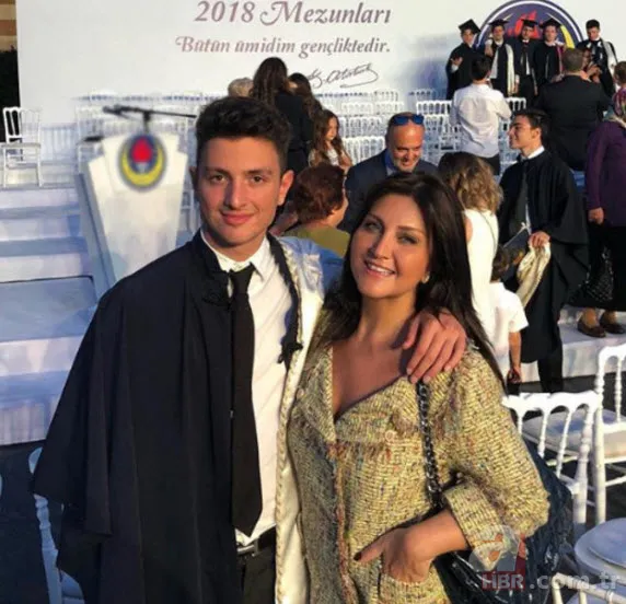 Hülya Avşar'ın kızı Zehra Çilingiroğlu sevgilisiyle görüntülendi! 10