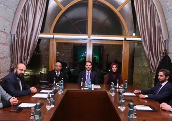 Bakan Albayrak'tan Yeşilay'a ziyaret